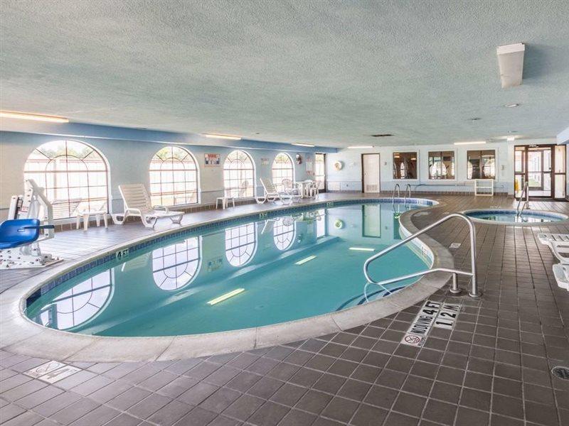 Quality Suites Burleson - Ft Worth מראה חיצוני תמונה