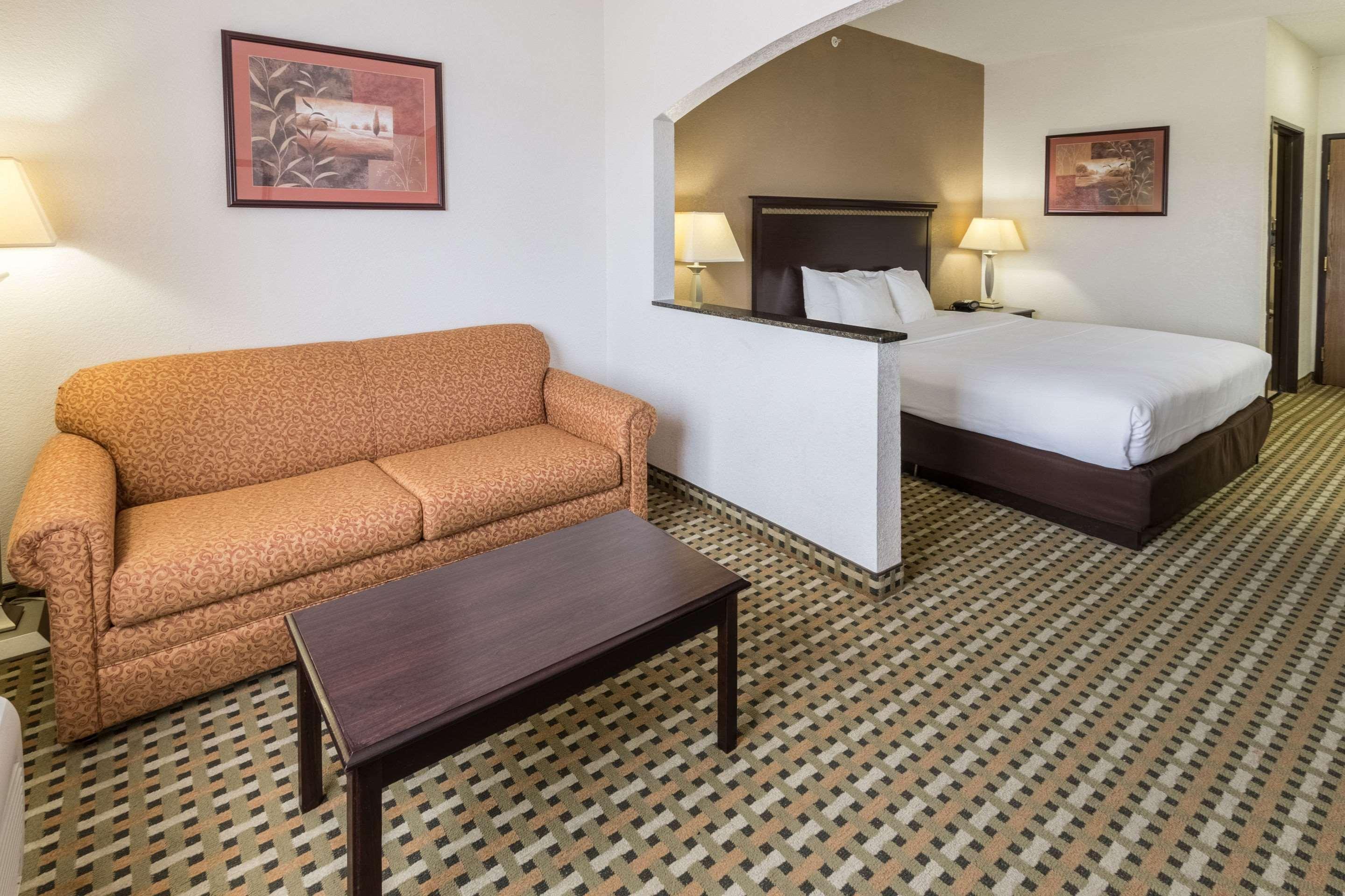 Quality Suites Burleson - Ft Worth מראה חיצוני תמונה