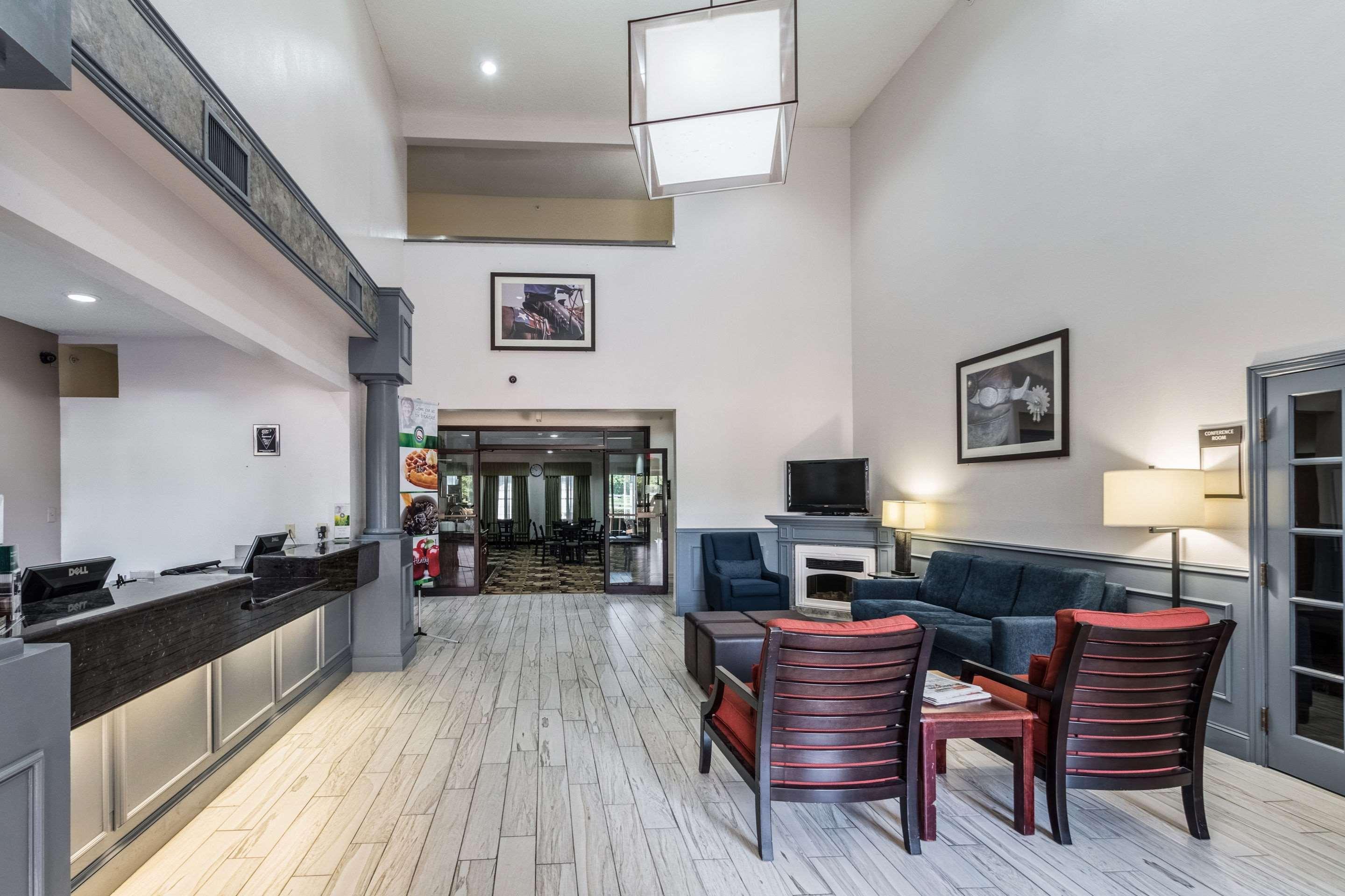 Quality Suites Burleson - Ft Worth מראה חיצוני תמונה