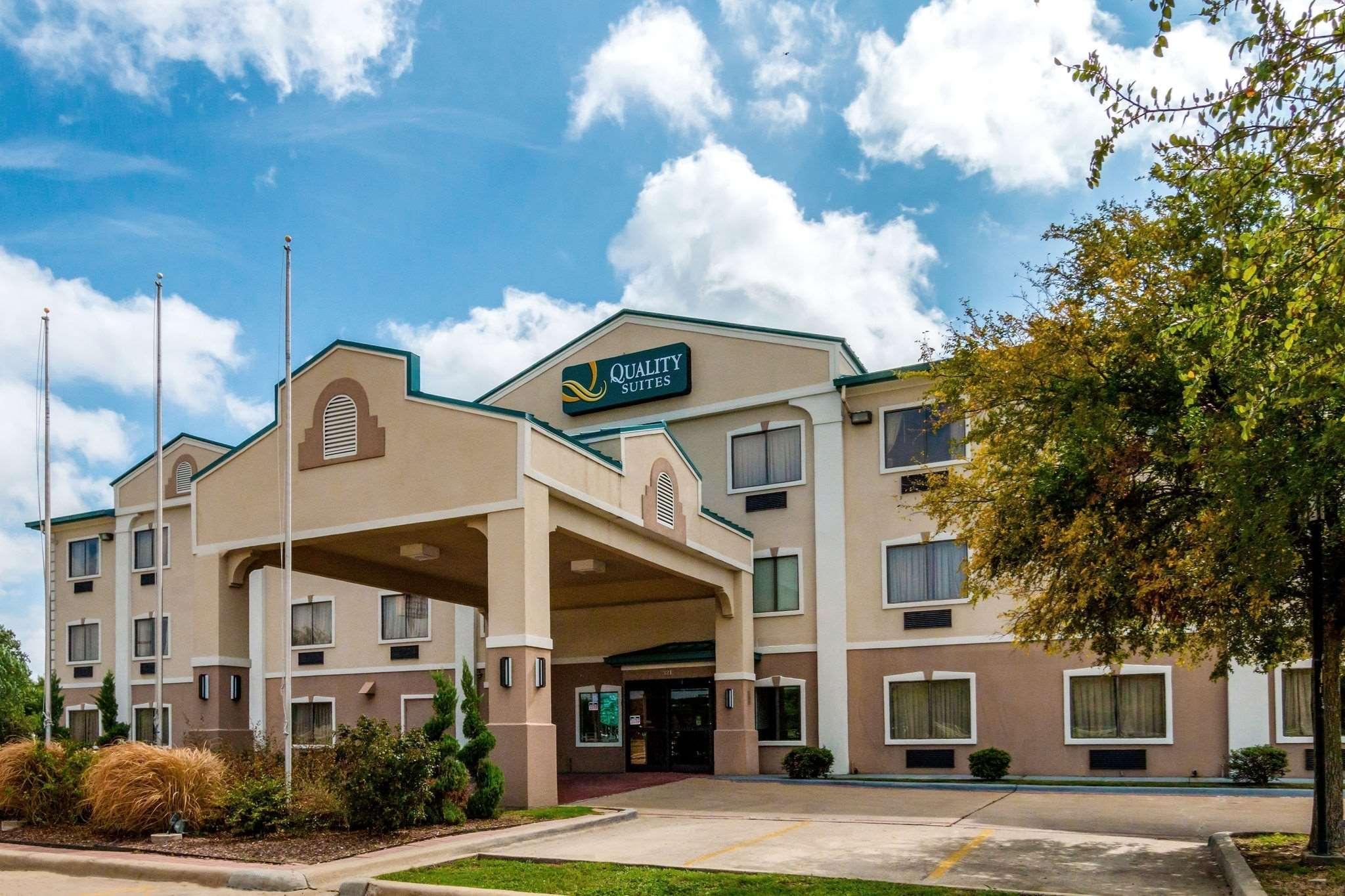 Quality Suites Burleson - Ft Worth מראה חיצוני תמונה