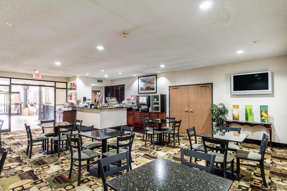 Quality Suites Burleson - Ft Worth מראה חיצוני תמונה