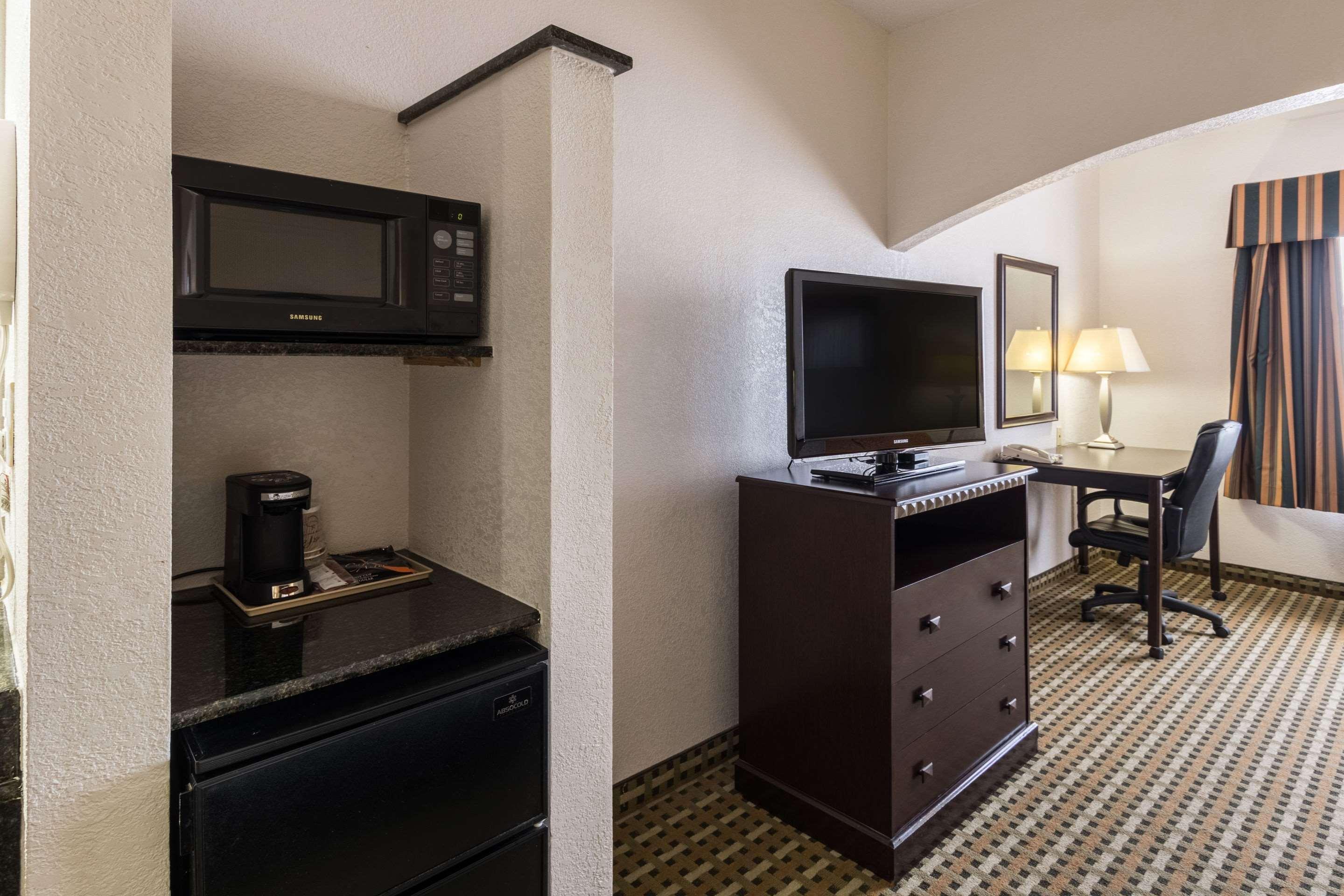 Quality Suites, Ft Worth בורלסון מראה חיצוני תמונה