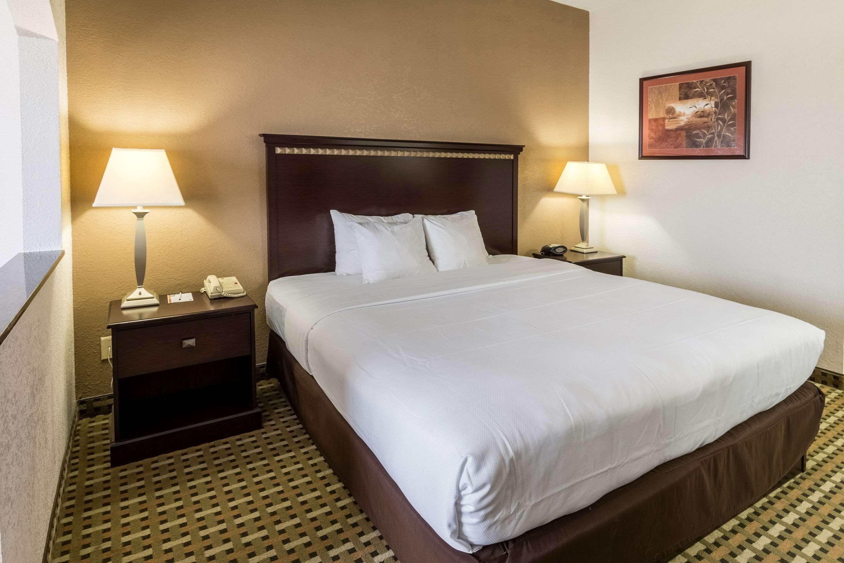 Quality Suites Burleson - Ft Worth מראה חיצוני תמונה