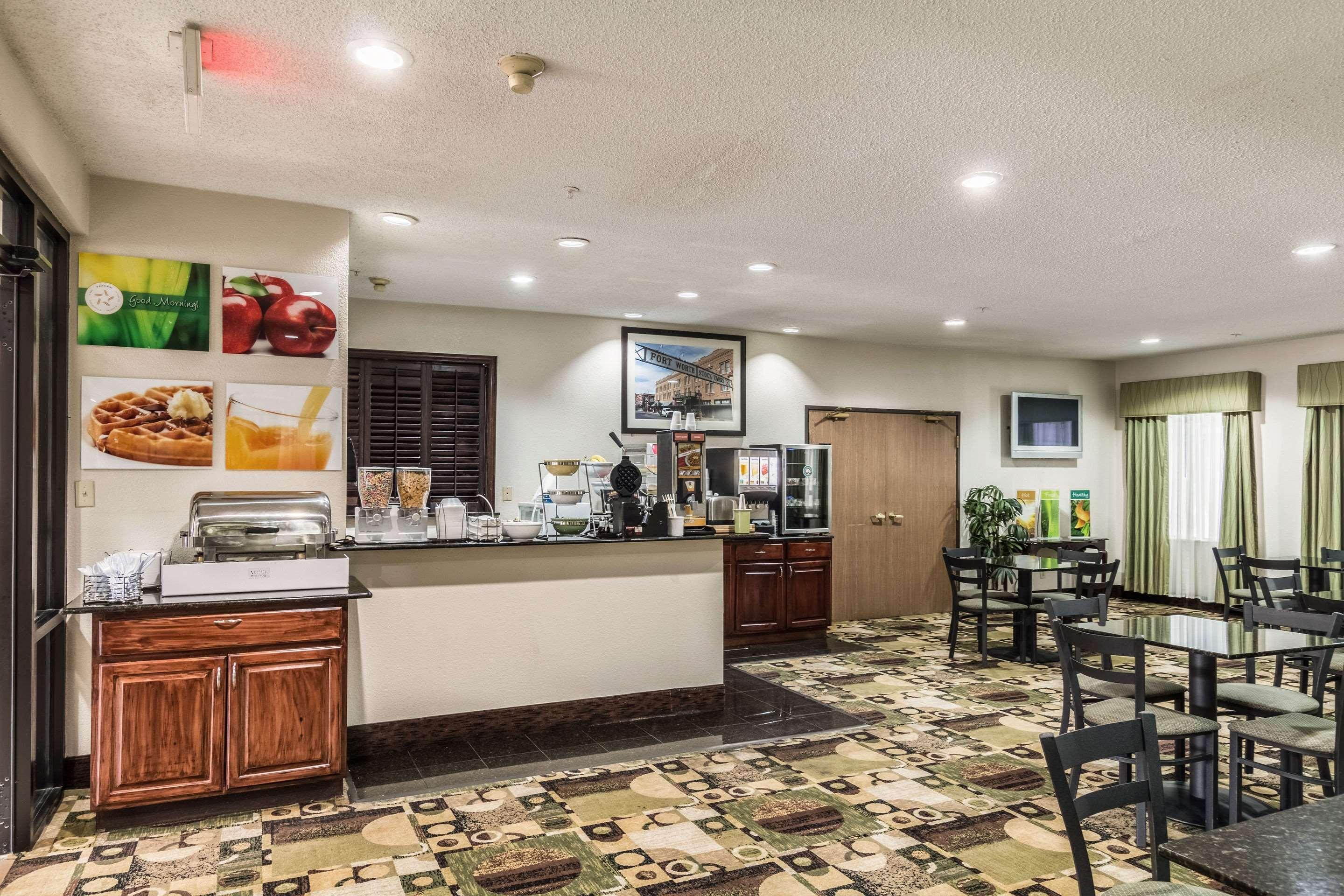 Quality Suites Burleson - Ft Worth מראה חיצוני תמונה