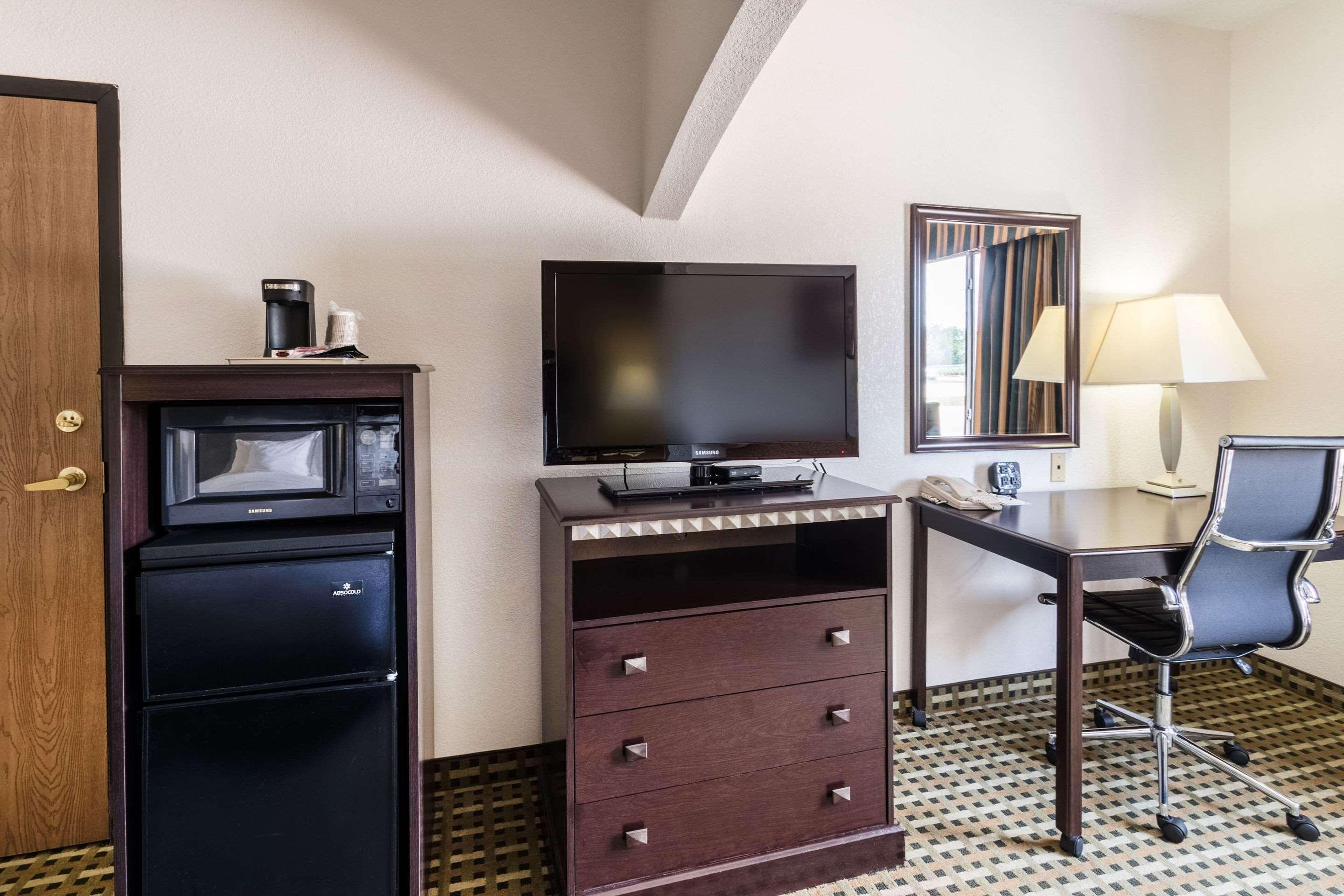 Quality Suites Burleson - Ft Worth מראה חיצוני תמונה