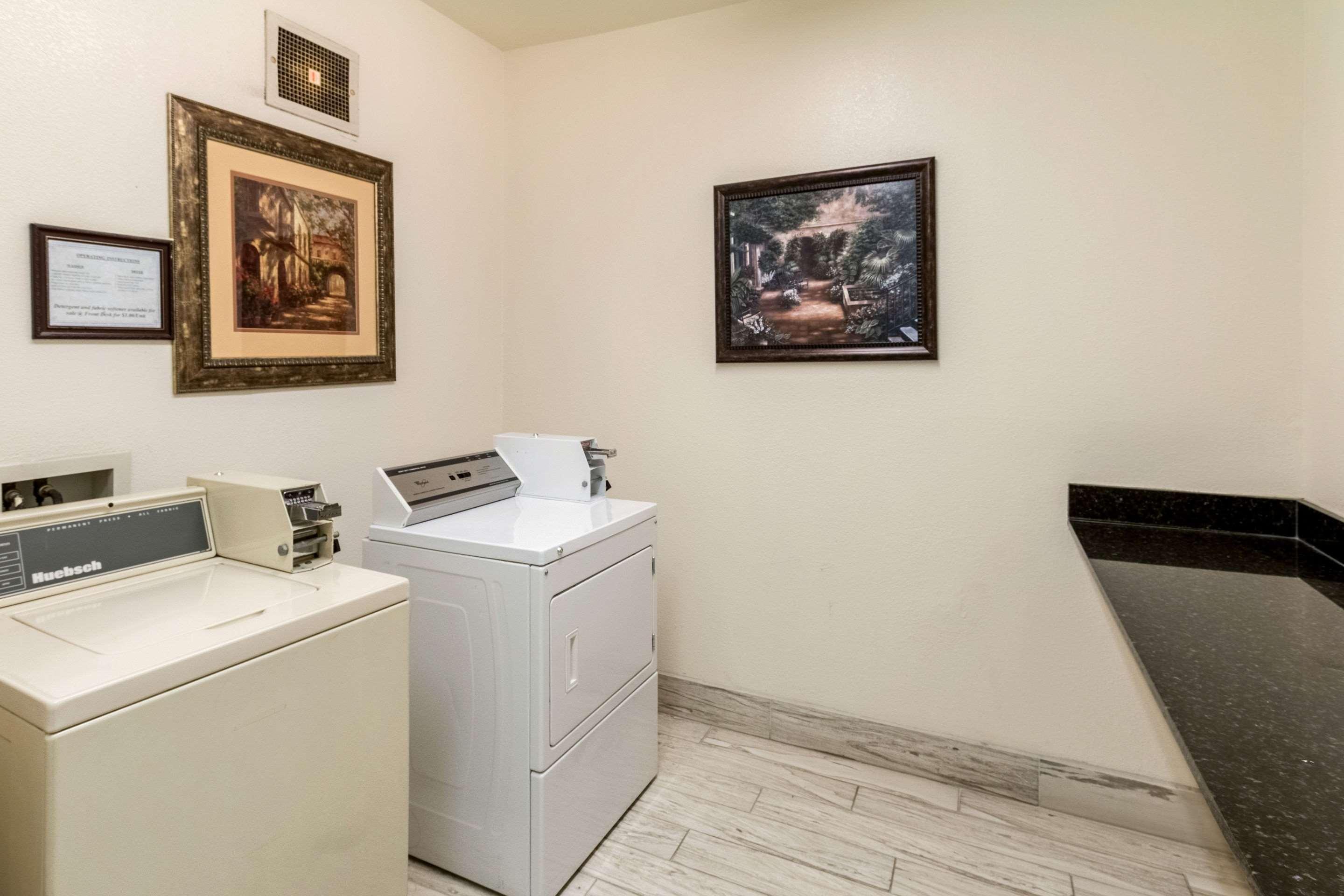 Quality Suites Burleson - Ft Worth מראה חיצוני תמונה