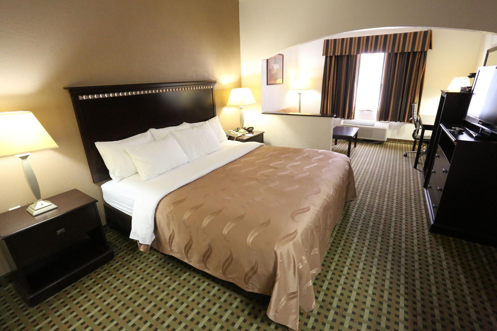 Quality Suites Burleson - Ft Worth מראה חיצוני תמונה