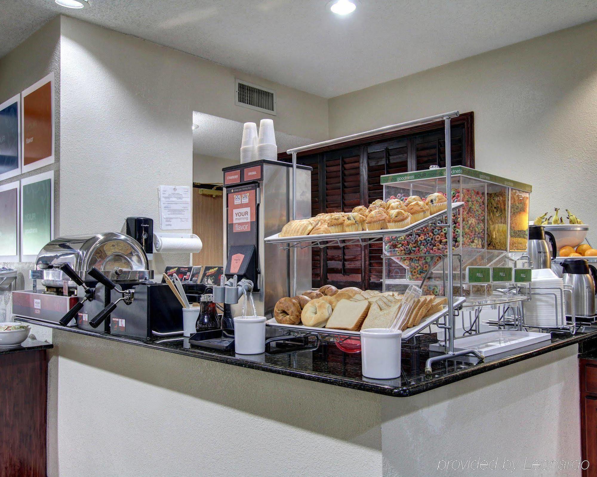 Quality Suites Burleson - Ft Worth מראה חיצוני תמונה
