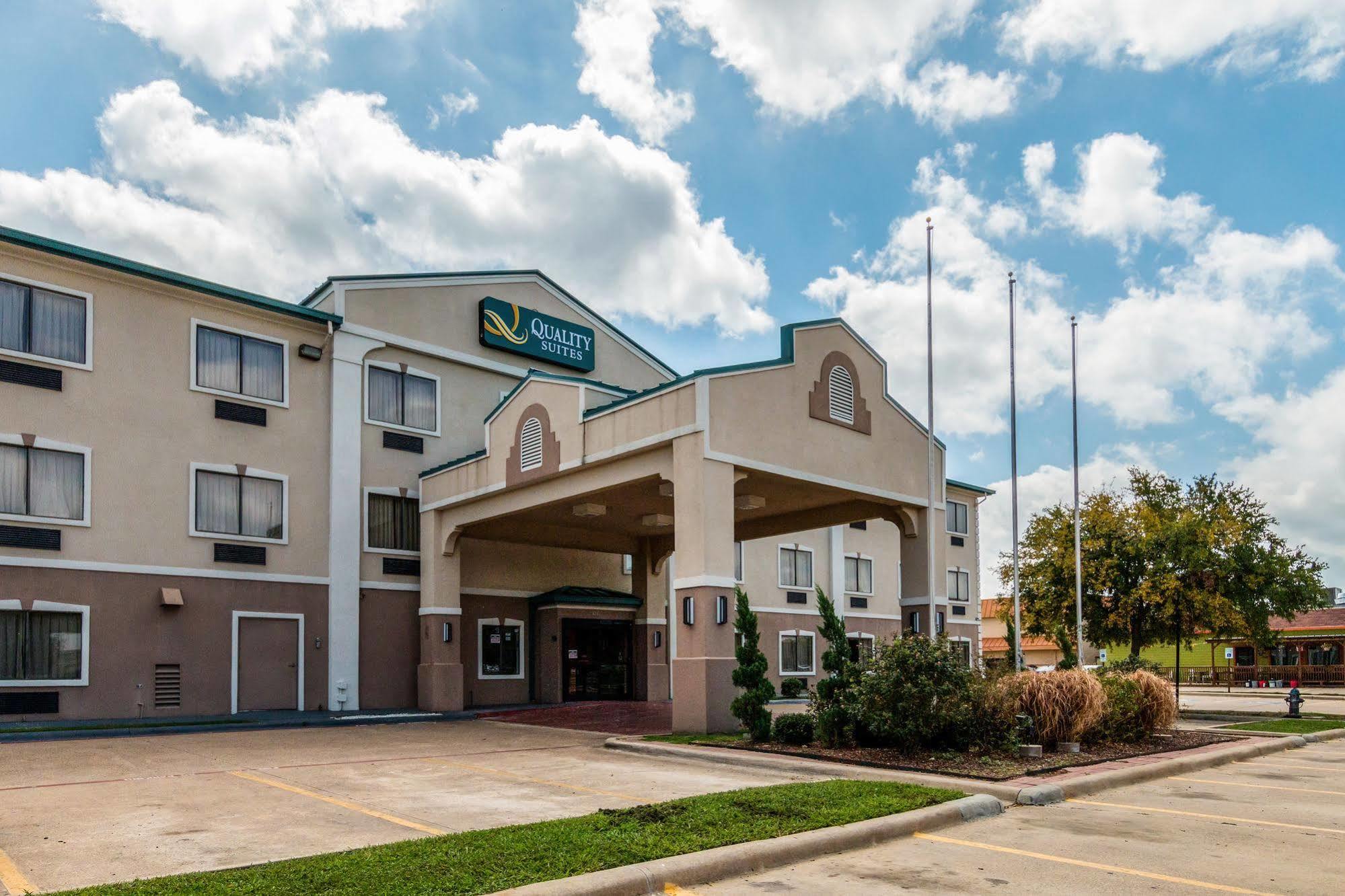 Quality Suites Burleson - Ft Worth מראה חיצוני תמונה